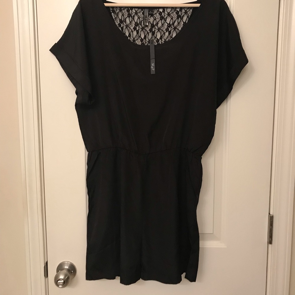 👽solid black romper-lace back-NWT-size L👽